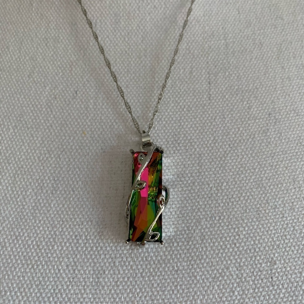 💸Beautiful Fashion Pendant Necklace